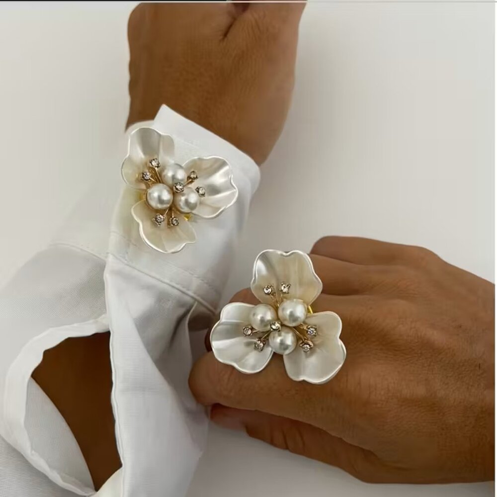 Elegant 2 piece set - 3D Floral Button Cover Clip Set